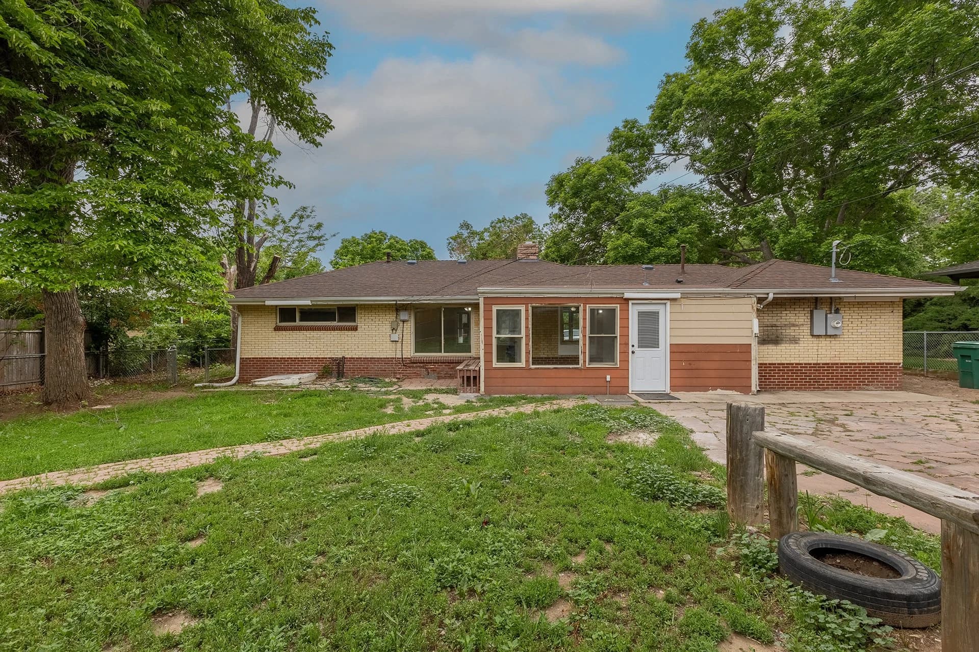 5810 S. Greenwood Street — view 4